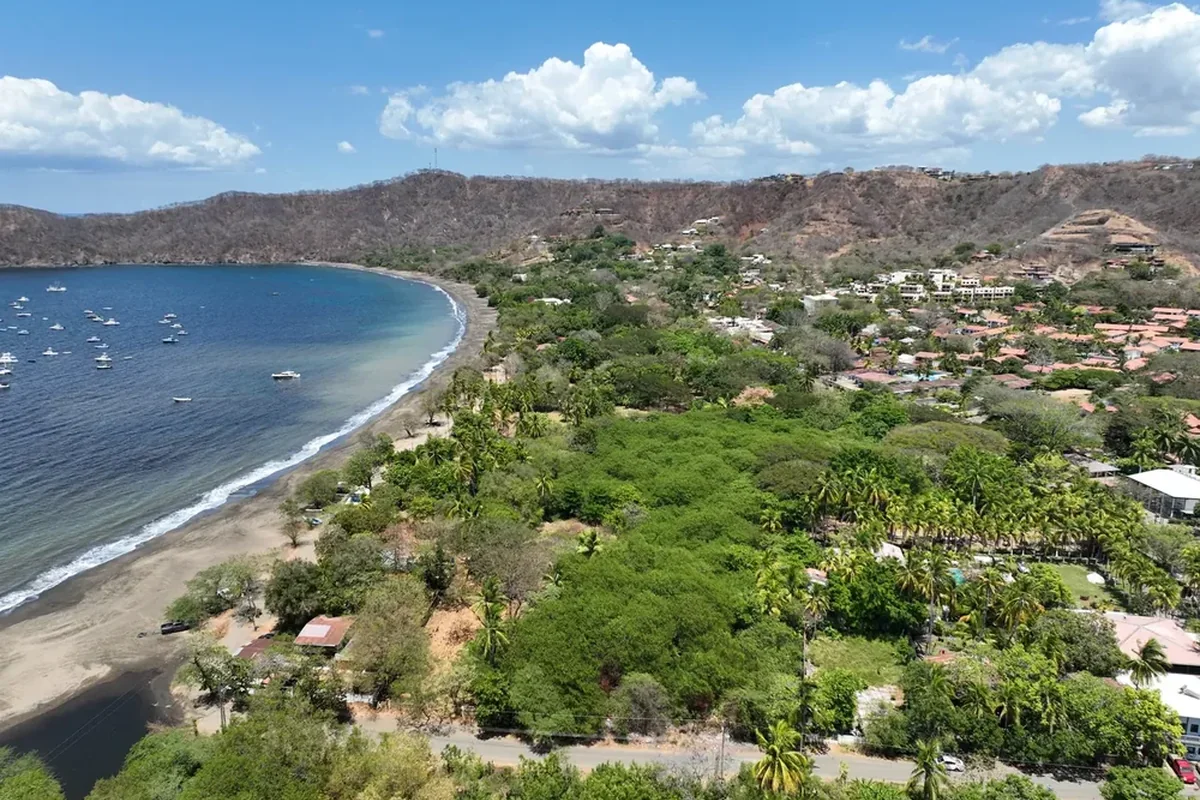 Choosing Accommodation Near Your Costa Rica Dive Departure